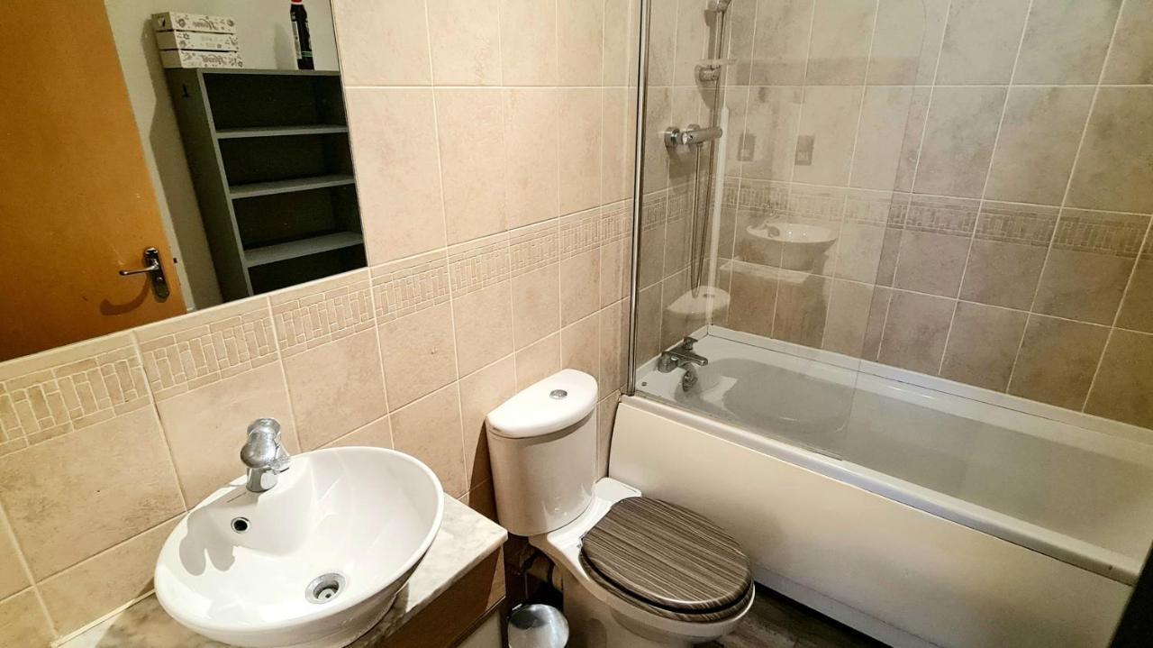 Lovely 3 Bedroom Apartment - Free Parking Edinburgh Exterior photo