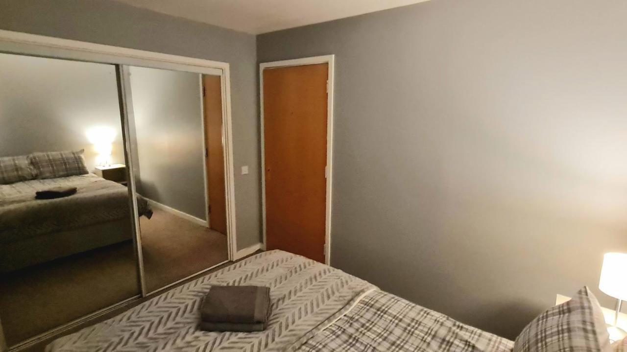 Lovely 3 Bedroom Apartment - Free Parking Edinburgh Exterior photo