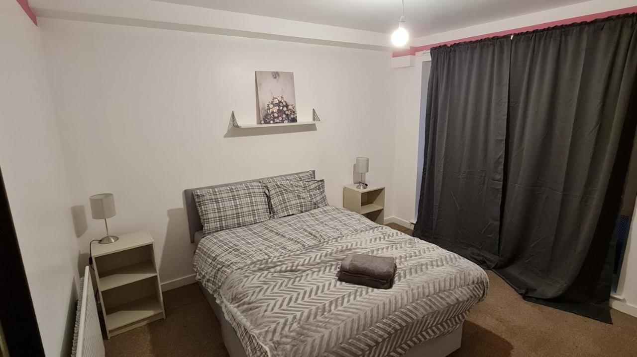 Lovely 3 Bedroom Apartment - Free Parking Edinburgh Exterior photo